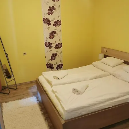 Szabo Apartment Sarvar